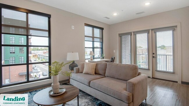 645 N Front St unit 424, Memphis, TN 38107 - photo 2