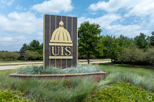 UIS is a great public state school accepting students from all over the world to Springfield.