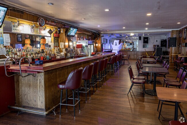 There is a large bar and dance floor at the 19th Hole Restaurant in Hillcrest.