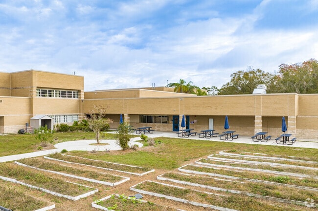 At Northwest Elementary 75% of students are at least proficient in math and 81% in reading.