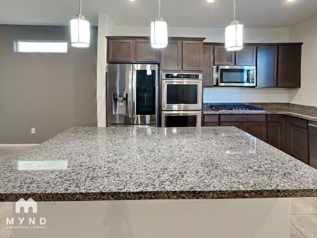 8044 Mercury Skye St, Las Vegas, NV 89166 - photo 7