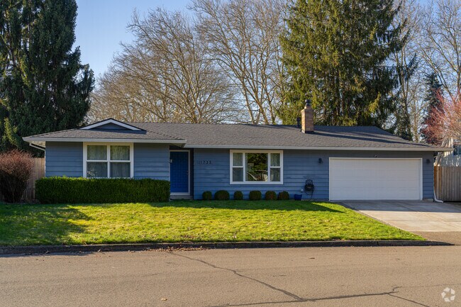 Ranch style homes built between the 1960's and 1980's are a popluar choice in Englewood Park.