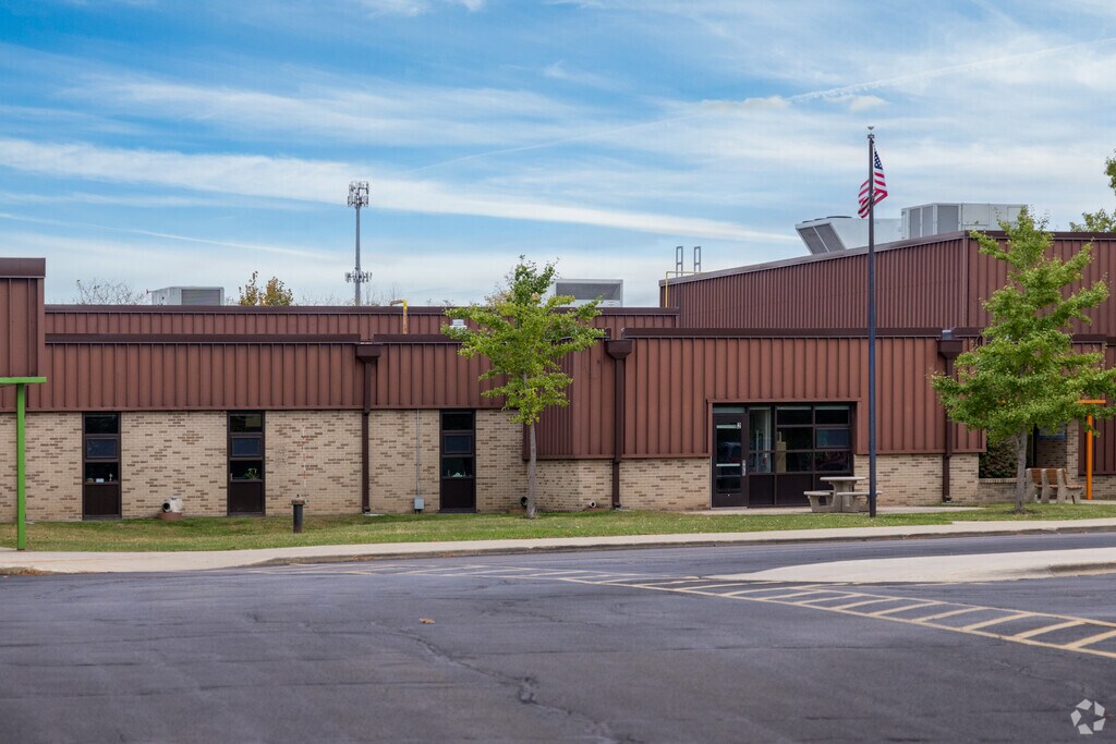 Ledgewood Elementary School is a public school located in Roscoe, IL.