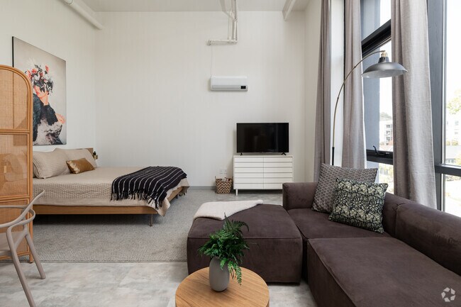 Tomorrow Building at Somer Station, Chattanooga, TN 37405 - photo 6