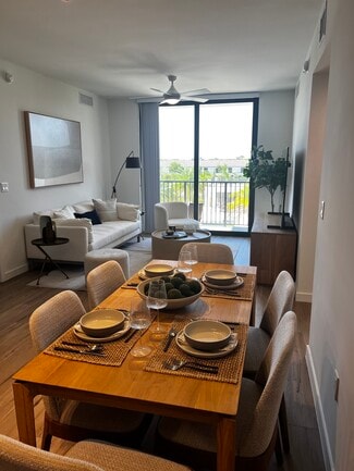 670 W 74th Place Unit B1, Hialeah, FL 33014