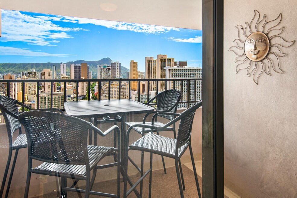 Royal Kuhio unit 2114, Honolulu, HI 96815 - photo 1