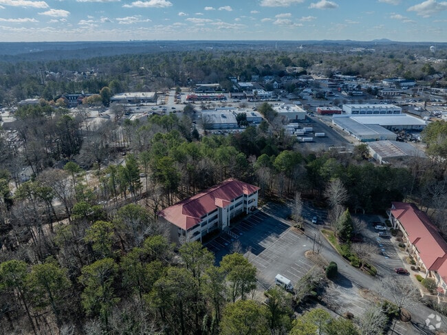 Eaton Academy has a Student Teacher Ratio of 3:1.