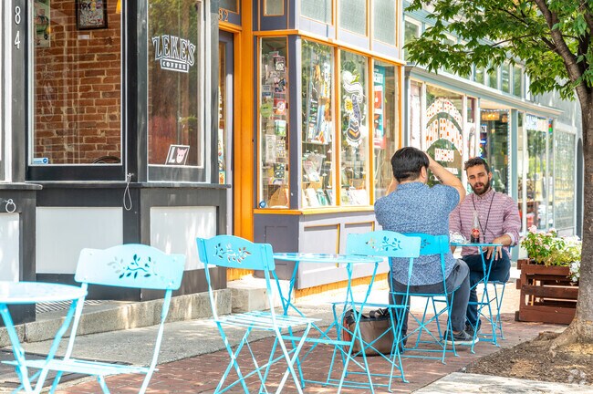 Pigtown is a favorite destination for Mount Clare locals to dine and relax outside.