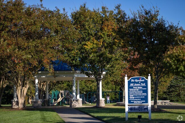 Bill Jessee Park includes a playground, walking path and a fountain.