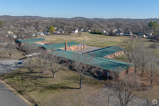 R.T. Fisher Alternative School is located at  455 North Boyers Street in Gallatin Tennessee.