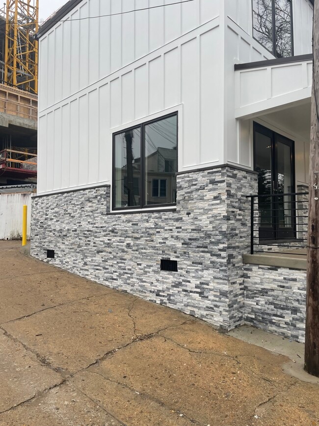 4621 42nd St NW unit House, Washington, DC 20016 - photo 3