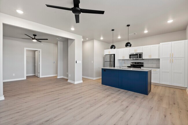 Centerstone Market + Lofts, Conway, AR 72034 - photo 5