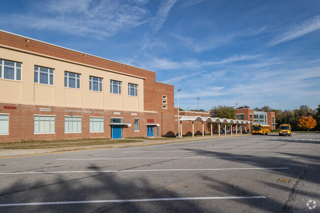 Southern Middle School serves students 6-8th grade.