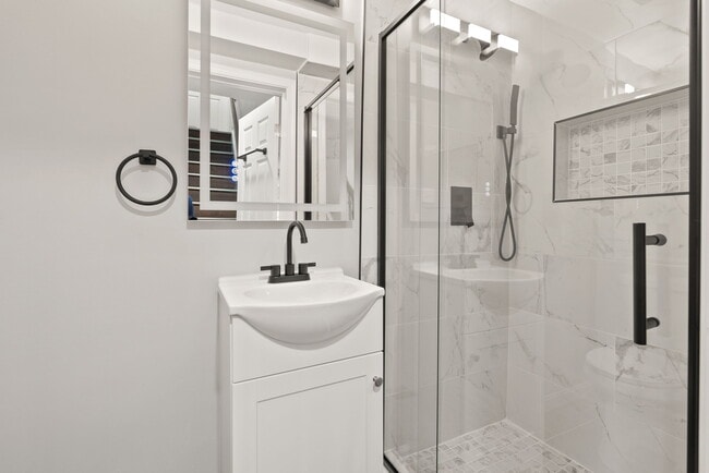 6578 Edsall Rd unit Main House, Alexandria, VA 22312 - photo 6