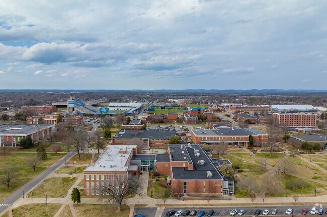 Middle Tennessee State University is located on 550 acres in Murfreesboro.