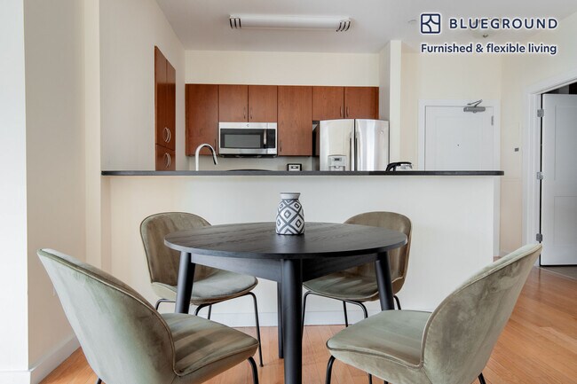 9 Miner St unit FL3-ID874, Boston, MA 02215 - photo 6