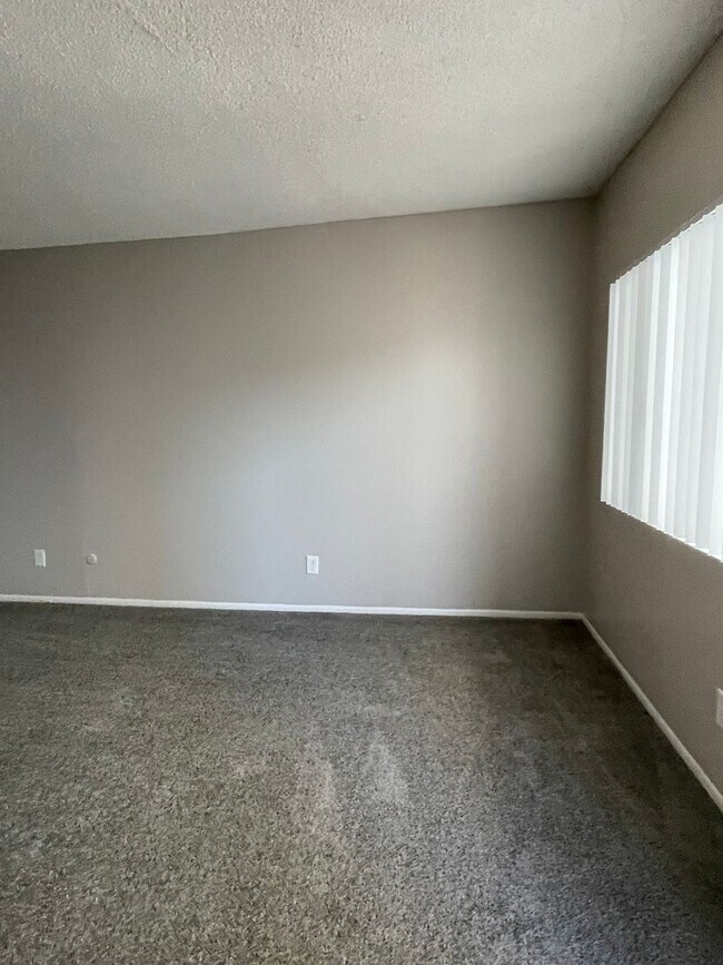 DOTY (Ocean Breeze), Hawthorne, CA 90250 - photo 5