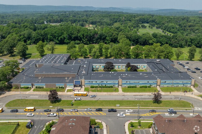 Ramapo High School earns a B-minus from Niche.