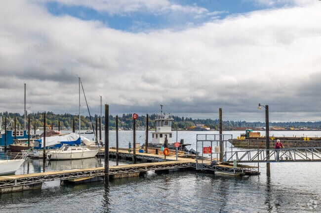 Conveniently store your boat at the West Bay Marina near Burbank-Elliott.