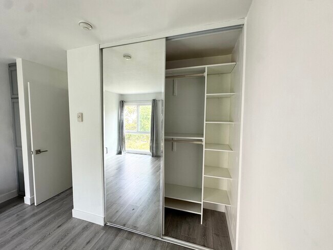 607 S Prospect Ave unit 202, Redondo Beach, CA 90277 - photo 7