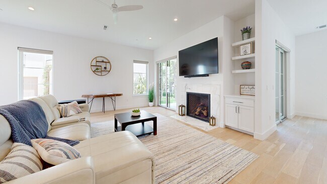 1910 Rue de St Tropez unit 2, Austin, TX 78746 - photo 2