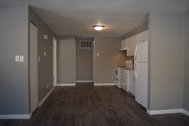 112 Wood Ct unit 2, East Peoria, IL 61611 - photo 7