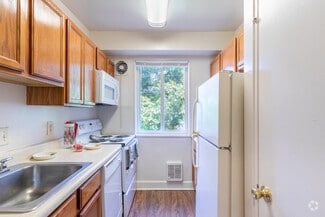 1010 S Frederick St, Arlington, VA 22204
