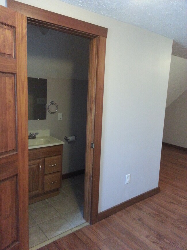 722 W Kirkwood Ave unit 722, Bloomington, IN 47404 - photo 5