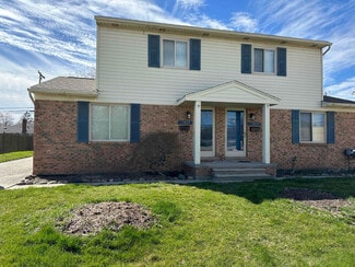 31621 Couchez St Unit 31625, St. Clair Shores, MI 48082