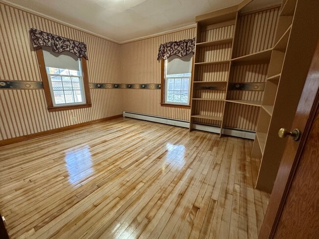 4 Maple Ave unit 4 maple abe, Claremont, NH 03743 - photo 7