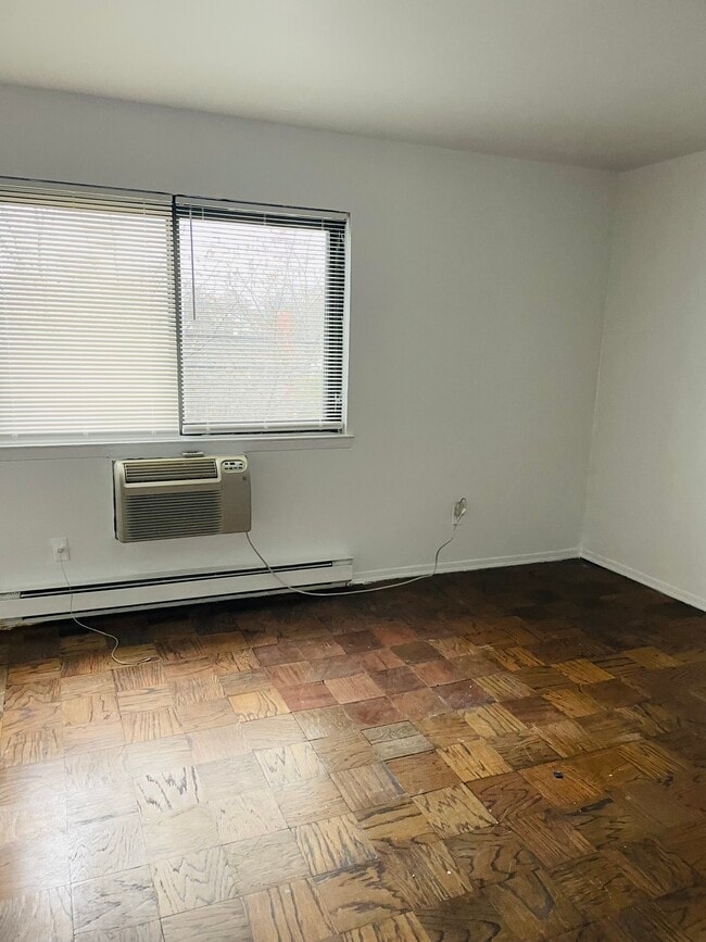 243 W Post Rd unit F, White Plains, NY 10606 - photo 6