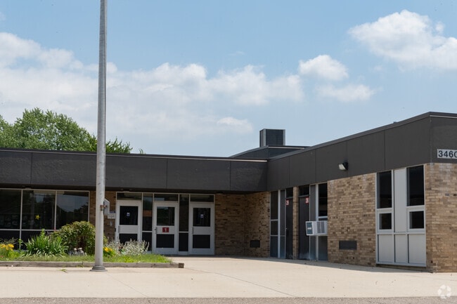 Maple Lane School front entrance in Sterling Heights.
