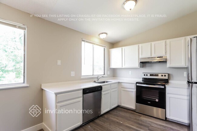 19672 E Purdue Cir, Aurora, CO 80013 - photo 5