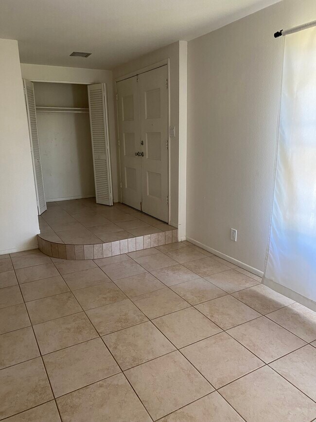 4718 N 20th Ave, Phoenix, AZ 85015 - photo 6