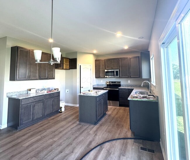 1515 Georgia Rd, Circleville, OH 43113 - photo 3