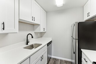 6840 Schroeder Rd, Madison, WI 53711