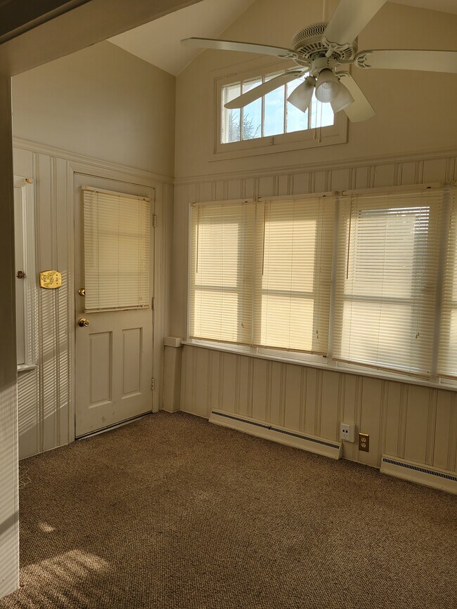 1448 Massillon Rd unit . A, Akron, OH 44306 - photo 5