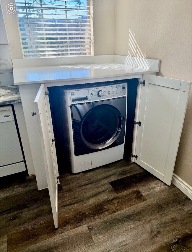 2101 Fountain View Dr unit B, Houston, TX 77057 - photo 6