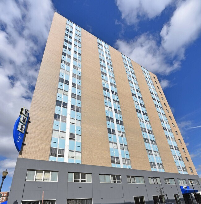 Vue at 3rd Street, Louisville, KY 40202 - photo 3
