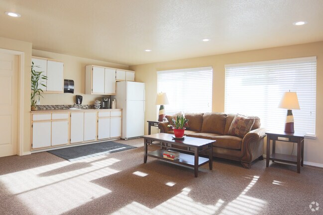 South Pointe Apartments, Salem, OR 97306 - photo 6