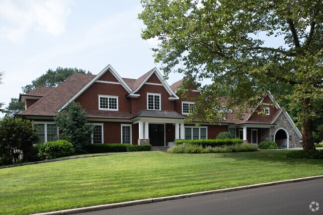 Most larger homes in Syosset have big front and back yards.