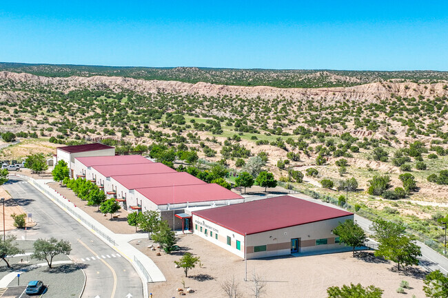 Pojoaque Intermediate earns a C rating from Niche.