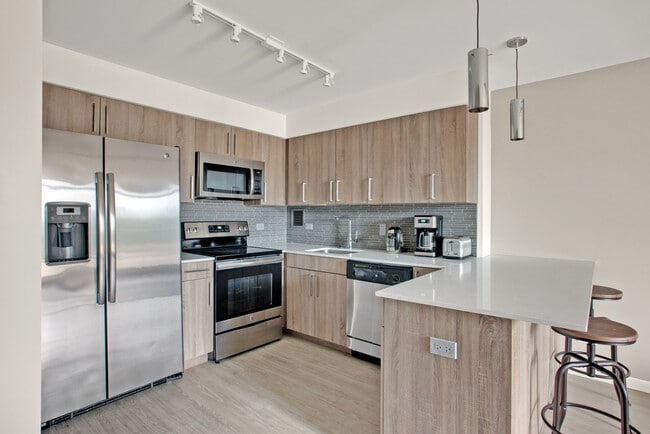 901 S Ashland Ave unit FL12-ID1384, Chicago, IL 60607 - photo 7