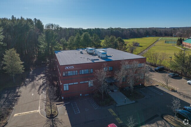 Find Whitney High School West at 205 Skiff, Hamden, CT.