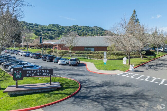 Miramonte High School is the top choice for parents in Central Orinda.