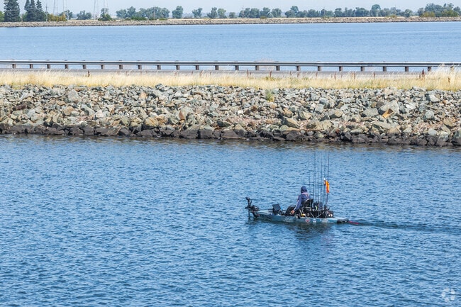 There is some good fishing and boating at Thermalito Afterbay just north of Biggs.