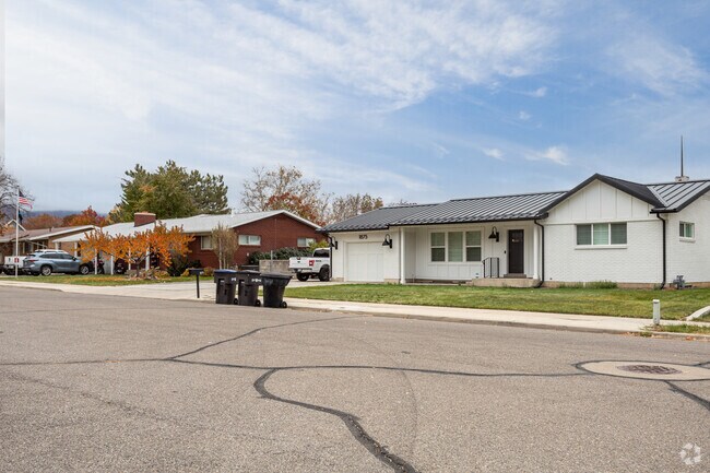 Ranch style homes are found in the Grandview South neighborhood.