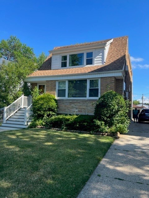 5454 W Windsor Ave, Chicago, IL 60630