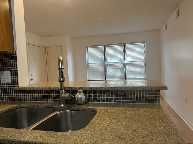 935 Washington St unit 104, Kansas City, MO 64105 - photo 5