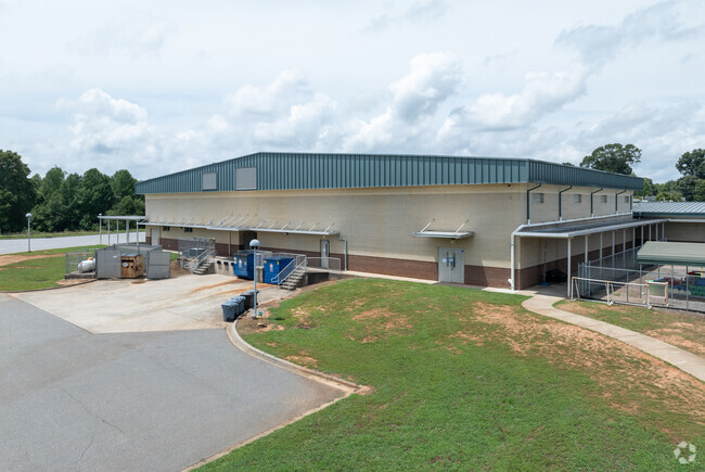 The student-teacher ratio is 12:1 at Catawba Elementary School.
